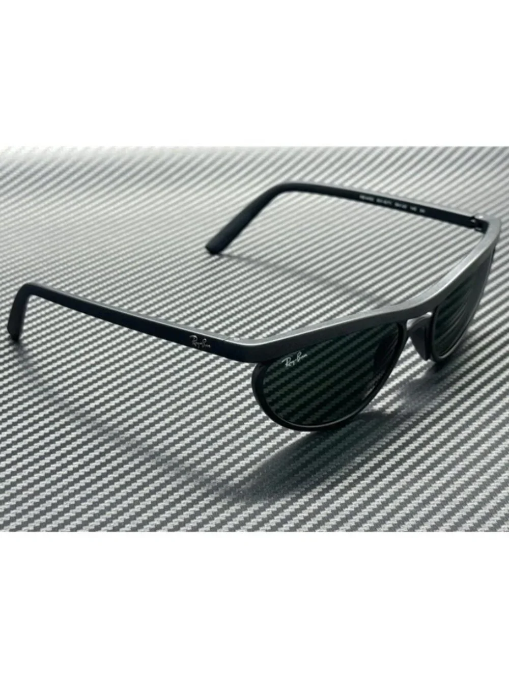New Ray-Ban Men Matte Black Sunglasses 59-20-145